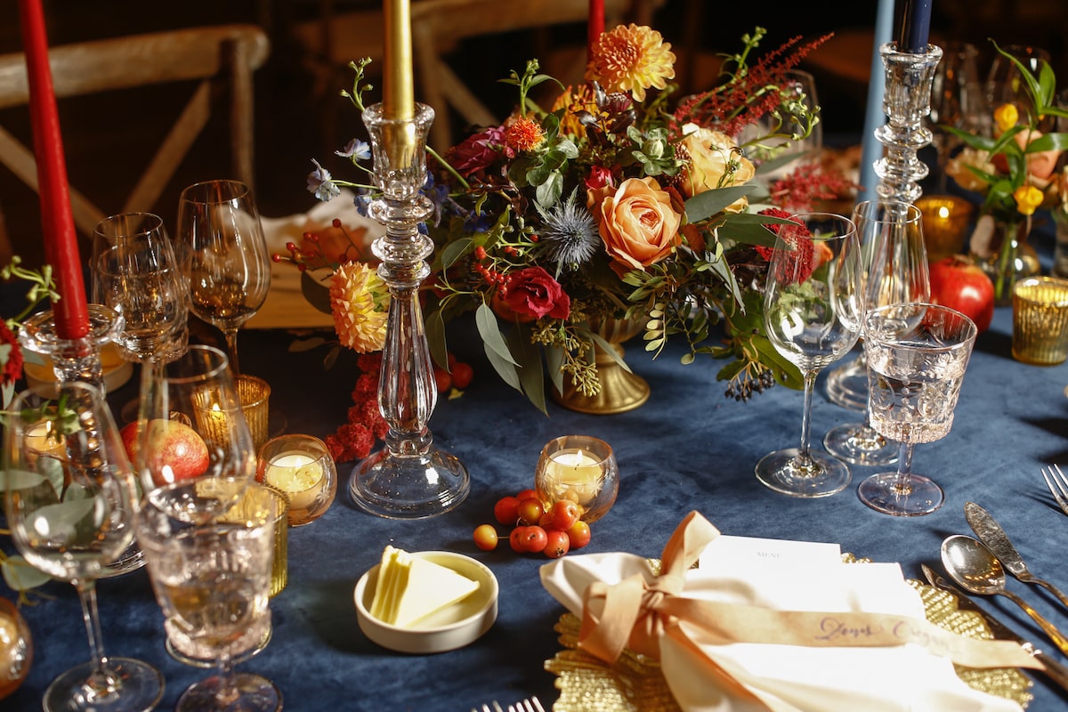 Virginia Park Lodge autumnal wedding table décor fruits and flowers