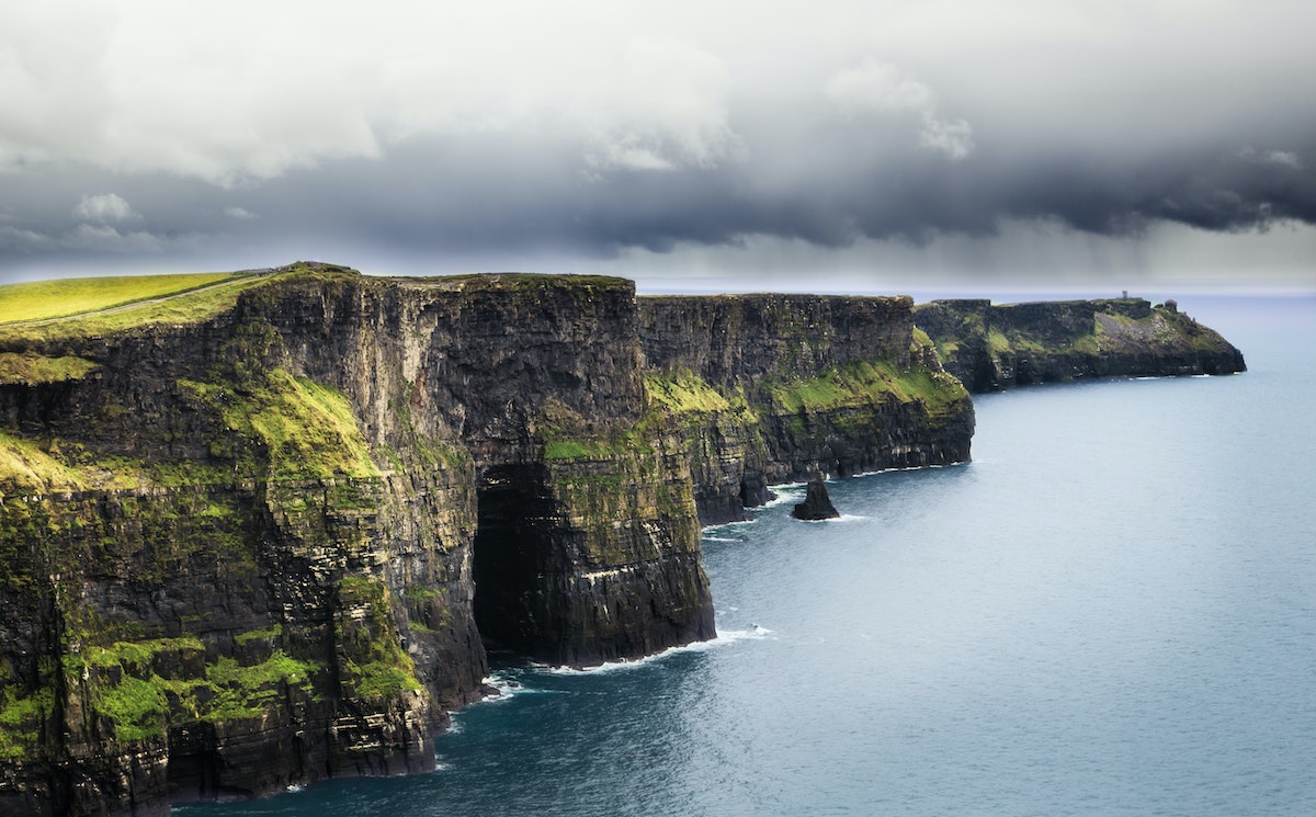 Best of Ireland over a Wedding Weekend: the Cliffs of Moher