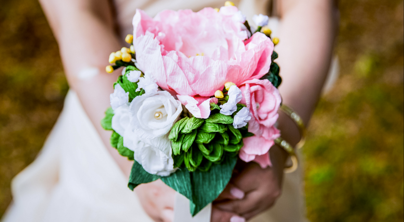 Understated-Wedding-Bouquets